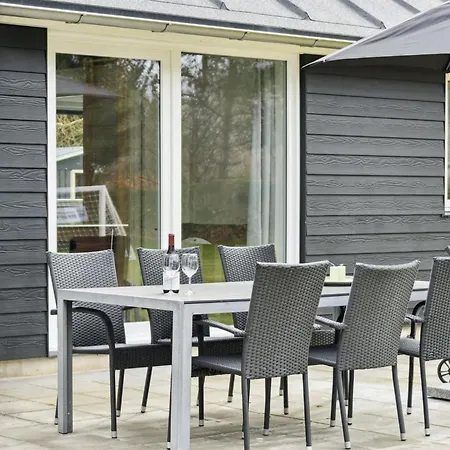 Human - 10-5km From The Sea By Interhome Vakantiehuis